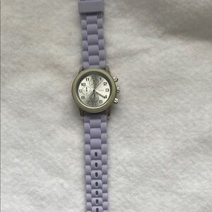 Lavender Silicone Strap Watch. Quartz works. Stainless steel back
